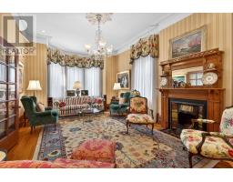 262 DINSLEY STREET - 12