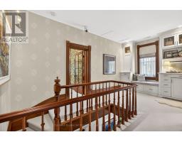 262 DINSLEY STREET - 25