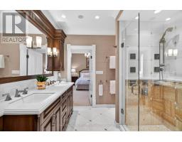 262 DINSLEY STREET - 31