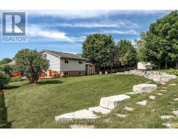 6 MEADOWRIDGE COURT - 38