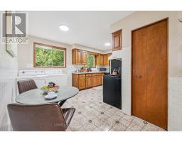 113 APPLEWOOD CRESCENT - 10