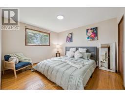 113 APPLEWOOD CRESCENT - 20