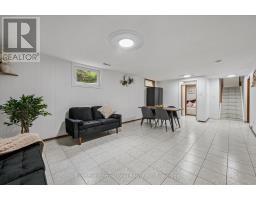 113 APPLEWOOD CRESCENT - 25