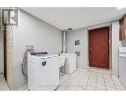 113 APPLEWOOD CRESCENT - 35