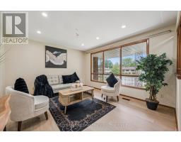 113 APPLEWOOD CRESCENT - 7