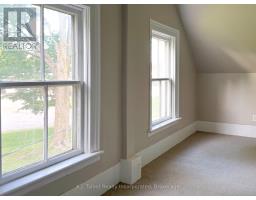 600 FISHLEIGH STREET - 21