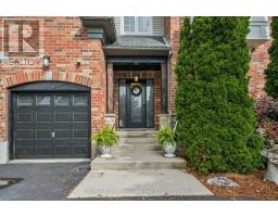 3 TRUESDALE CRESCENT - 2