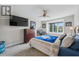 3 TRUESDALE CRESCENT - 21