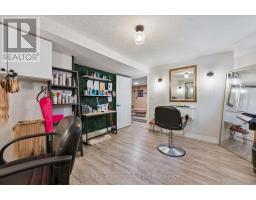 3 TRUESDALE CRESCENT - 36