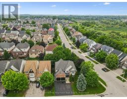 3 TRUESDALE CRESCENT - 43