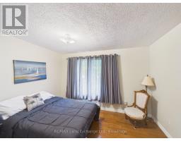 28 PENETANGORE ROW S - 12