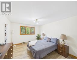 28 PENETANGORE ROW S - 13