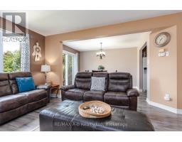 108 WALSH CRESCENT - 15