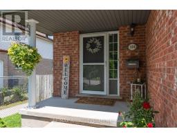 108 WALSH CRESCENT - 3