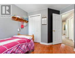 108 WALSH CRESCENT - 39