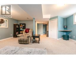 108 WALSH CRESCENT - 44