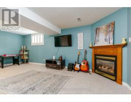 108 WALSH CRESCENT - 46