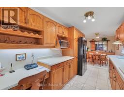 102 - 2555 3RD AVENUE W - 14