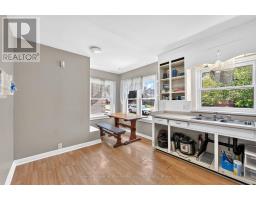 21 WATERLOO STREET S - 36