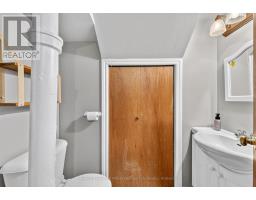 21 WATERLOO STREET S - 46