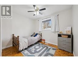 18 GATEWAY DRIVE - 12