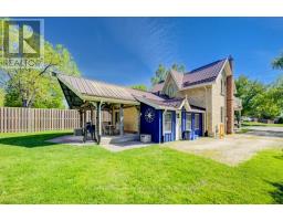 146 QUEEN STREET S - 2