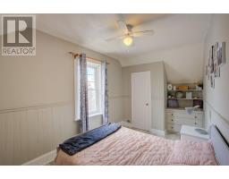 146 QUEEN STREET S - 32