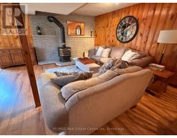 9098 27 SIDE ROAD - 31