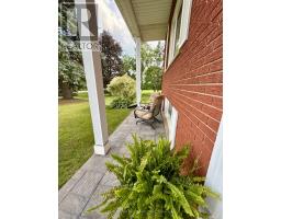 9098 27 SIDE ROAD - 8