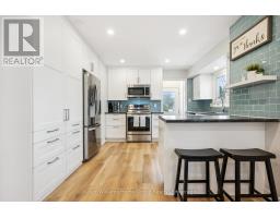 23 HASTINGS BOULEVARD - 21