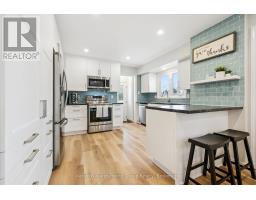 23 HASTINGS BOULEVARD - 22