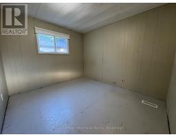 4 TRAILER PARK ROAD - 13