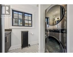 87 UNIVERSITY AVENUE W - 27