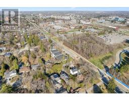 87 UNIVERSITY AVENUE W - 50