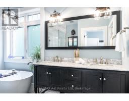 281 MANK STREET - 24