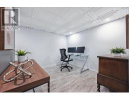 98 KAY CRESCENT - 31