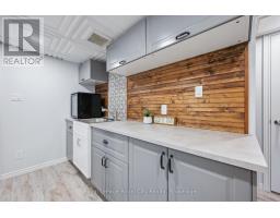 98 KAY CRESCENT - 32