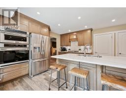 1564 MANNHEIM ROAD - 10