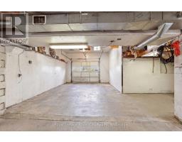 96 BEAUMONT CRESCENT - 31