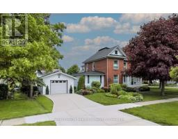 107 WELLINGTON STREET S - 32