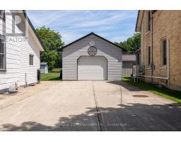 544 LOUISA STREET - 3