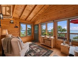 43 15C ISLAND - 25