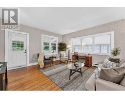 135 ESSEX STREET - 8