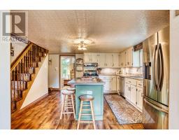 3017 LOUISA STREET - 9