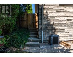38 GRAYVIEW DRIVE - 43