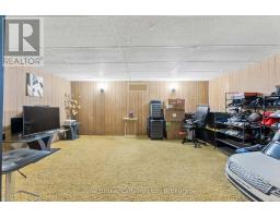 8 - 5982 DUNN STREET - 24
