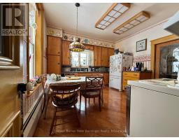 538 QUEEN STREET N - 14