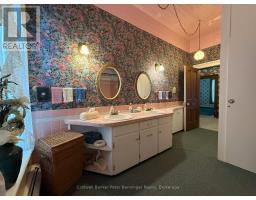 538 QUEEN STREET N - 26