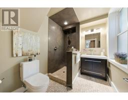 96 GROVE STREET - 18