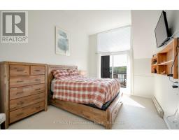 13 - 26 TURNER DRIVE - 15